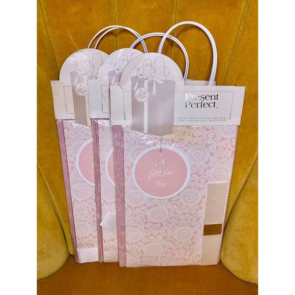 VINTAGE PINK GIFT BAG SET Lot of 3 - Bag, Inserts, Lid, Tissue, Ribbon, Card - Picture 1 of 6